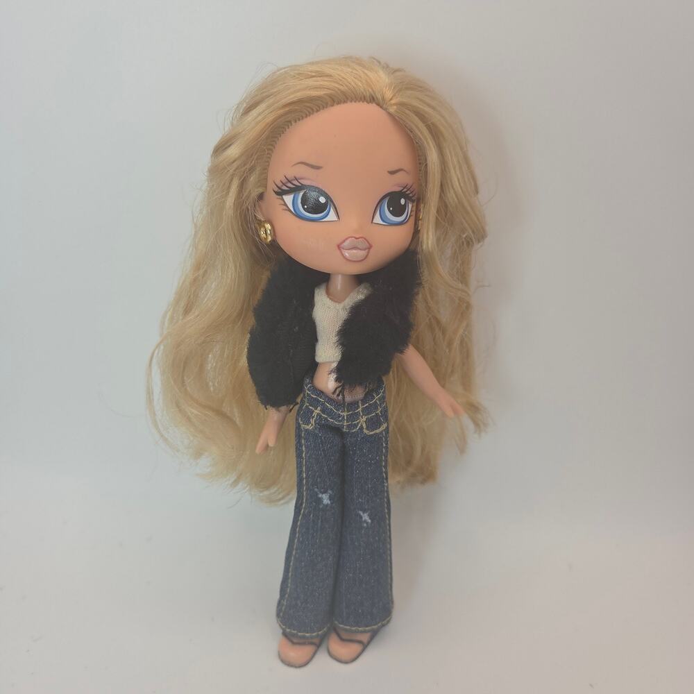 Vintage Bratz Kidz Forever Diamondz Cloe Doll Partially Redressed